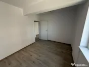Apartament 3 camere, 66 mp, zona Teilor 