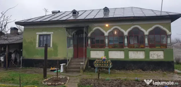Casa cu 3 camere, mobilata, in comuna Saliste | Teren genero