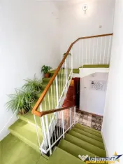 Casa individuala cu 5 camere, garaj, pivnita si curte propri 