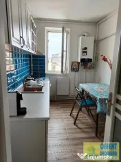 Faleza Nord, de inchiriat 3 camere, mobilat, gaze 