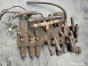 Distribuitor Rexroth Buldoexcavator Case New Holland 