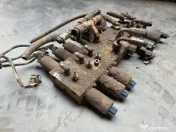 Distribuitor Rexroth Buldoexcavator Case New Holland 
