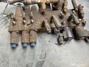 Distribuitor Rexroth Buldoexcavator Case New Holland 