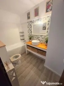 De inchiriat apartament cu 2 camere, bloc Privilege, etaj...