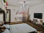 Apartament cu 3 camere de vânzare în zona Dragos Voda 