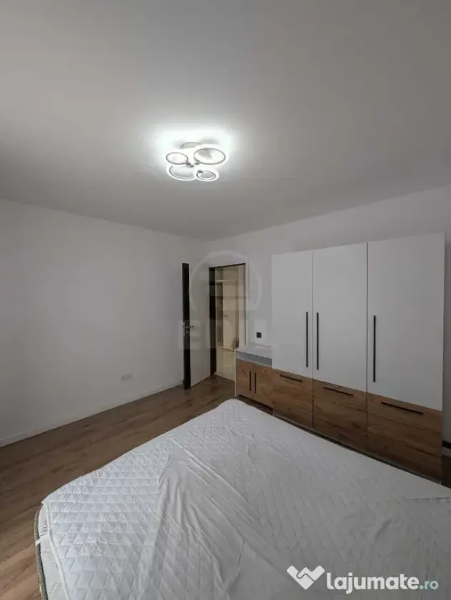 Inchiriere Apartament 3 camere semidecomandat, 60 mp, Razoare