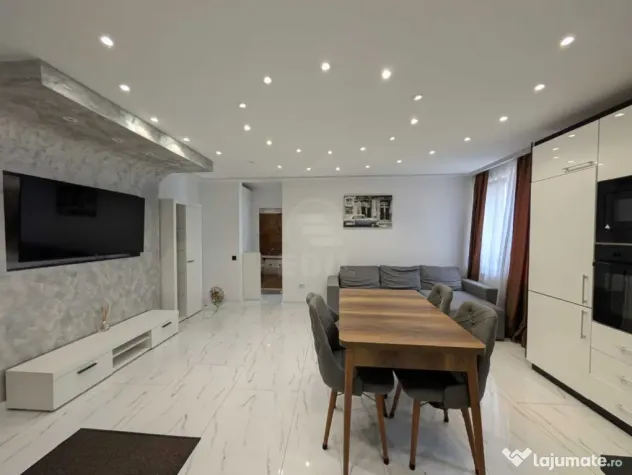 Inchiriere Apartament 3 camere semidecomandat, 60 mp, Razoare