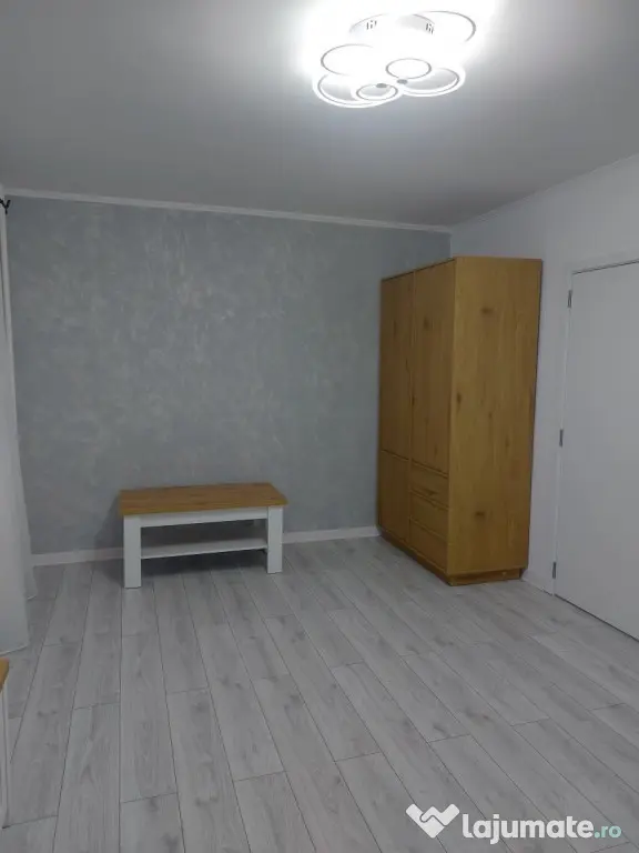 Piata sudului parter decomandat noua