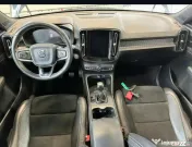 VOLVO XC40, la pret mic 