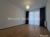 Apartament 3 camere, finisaje noi, etaj 1 in Floresti 