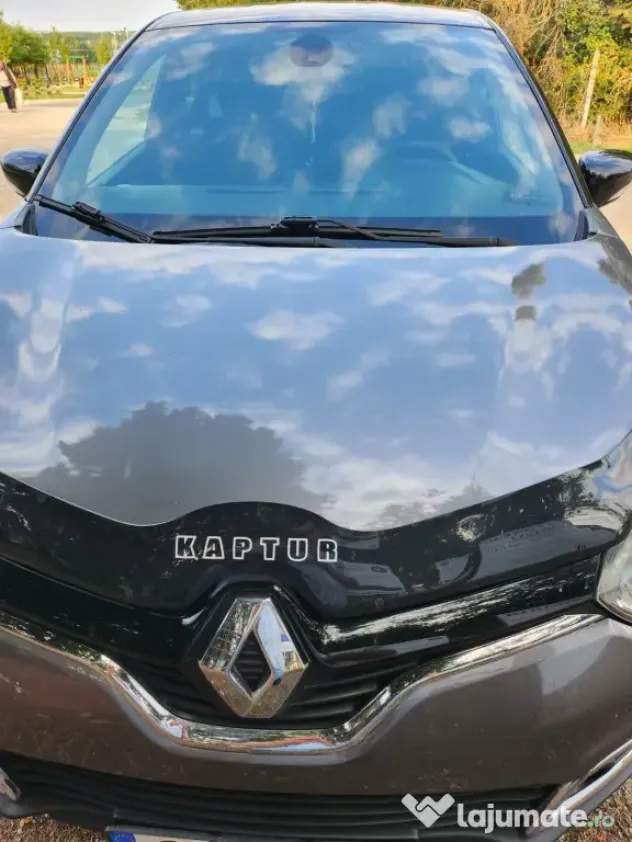 Vand Renault Captur 2014 cu motor de 1.5 dCi și cutie automată EDC