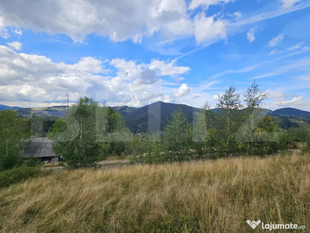 Teren intravilan 5.271 mp cu priveliște spectaculoasă –