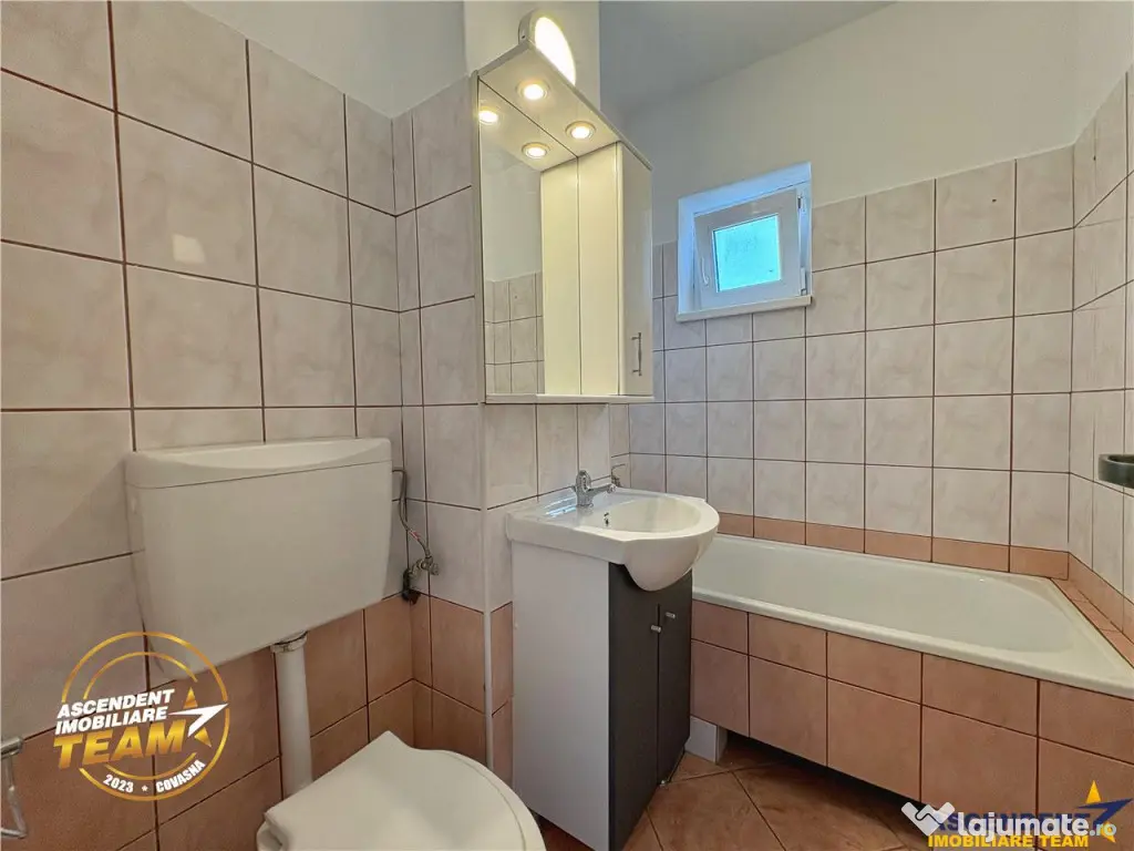 FILM Tur 3D! Apartament cu 2 camere, decomandat, Simeria, Sf - Sfantu Gheorghe (Covasna)