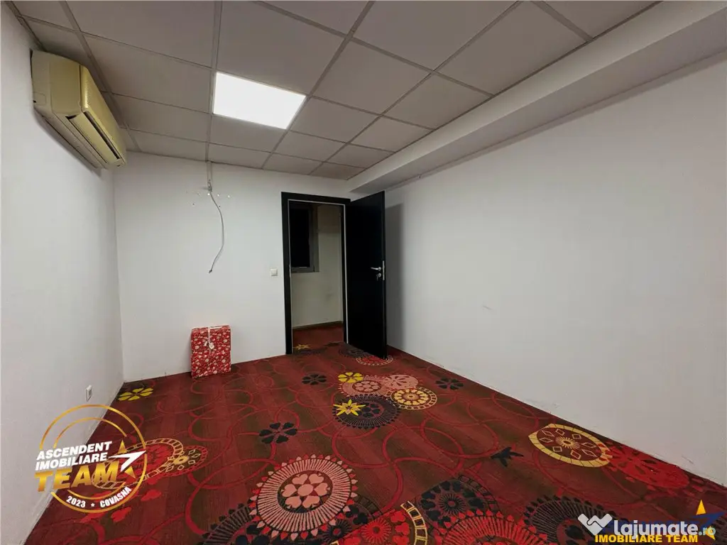 FILM3D! Spatiu comercial ultracentral, vitrina generoasa,mul - Sfantu Gheorghe (Covasna)