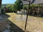 Casa 3 camere, beci ,teren 610 mp + grădină 620 mp-Loc.... 