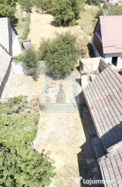Casa 3 camere, beci ,teren 610 mp + grădină 620 mp-Loc.... 
