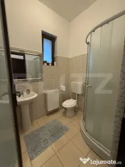 Pensiune cu 4 camere, teren 1570 mp, zona Lazuri 