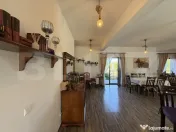Pensiune cu 4 camere, teren 1570 mp, zona Lazuri 