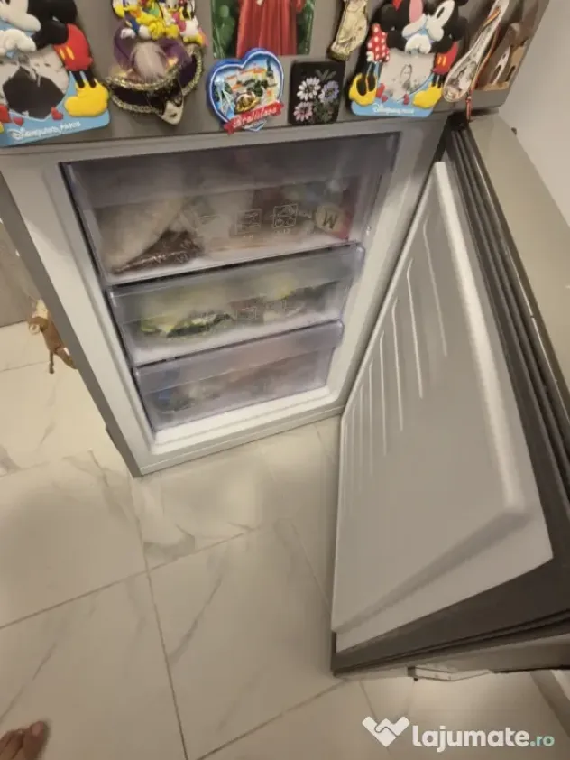 Combina frigorifica Beko, 306 l, Clasa A+, NeoFrost, Inox