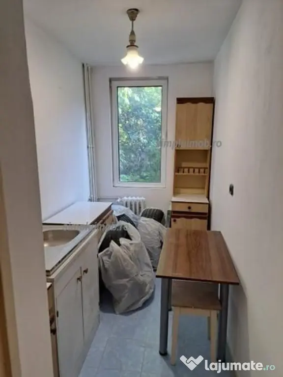 Decomandata Garsoniera Brancoveanu - Bucuresti (Bucuresti-Ilfov)