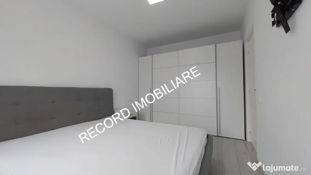 Apartament 2 camere, et.2, balcon, garaj subteran, lift Floresti - Cluj-Napoca (Cluj)