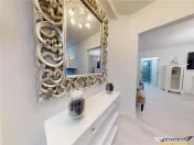 Rezidential Investitional, renovat,echipat, etaj 2, design