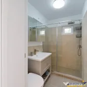 Rezidential Investitional, renovat,echipat, etaj 2, design
