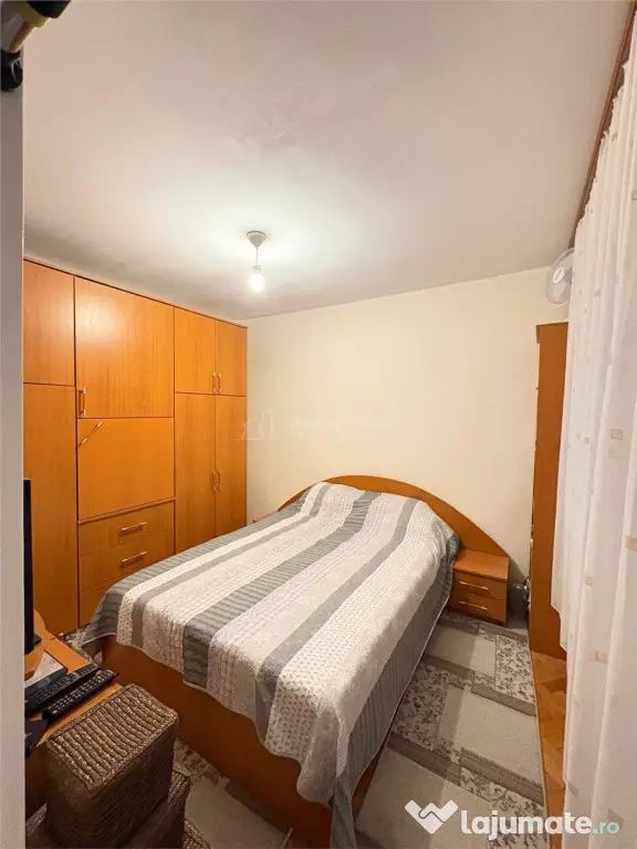 Apartament 3 cam, CF 2 , semidecomandat Circumvalatiunii - Timisoara (Timis)