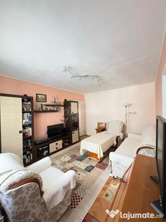 Apartament 3 cam, CF 2 , semidecomandat Circumvalatiunii - Timisoara (Timis)