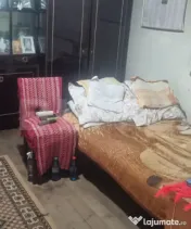 CASA CU 2 CAMERE CURTE SI GRADINA 