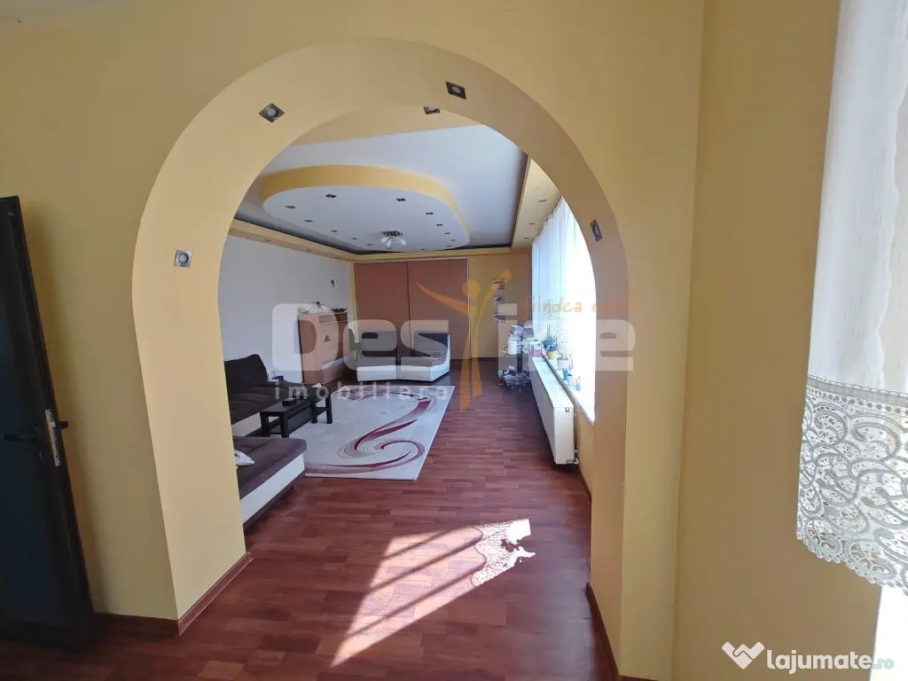 Casă spațioasă cu 7 camere, ideală pentru familie num... - Ploiesti (Prahova)