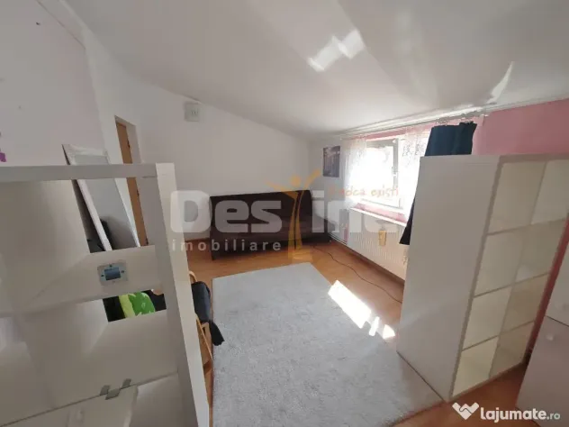 Casă spațioasă cu 7 camere, ideală pentru familie num... - Ploiesti (Prahova)