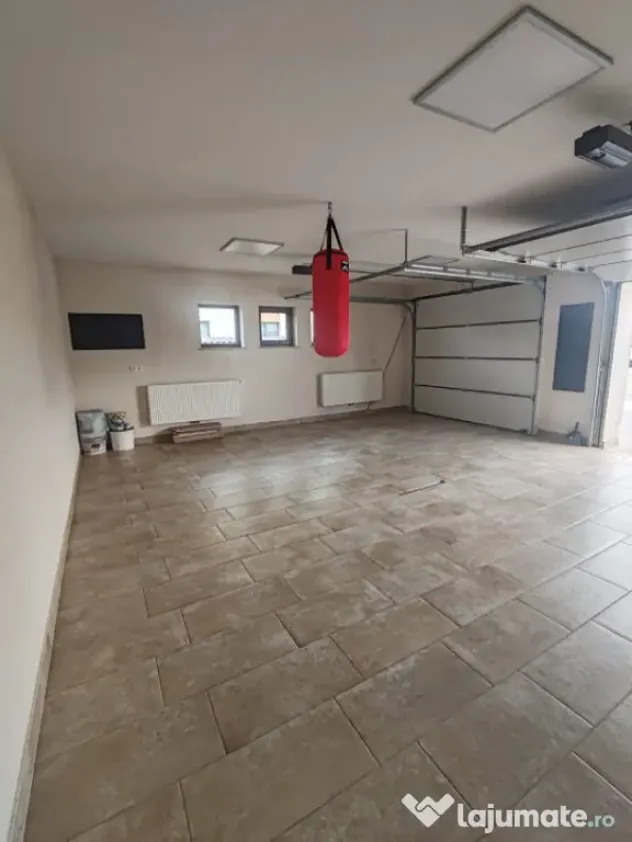 Rezidență premium 315 mp – 3 dormitoare cu baie proprie - Baia Mare (Maramures)