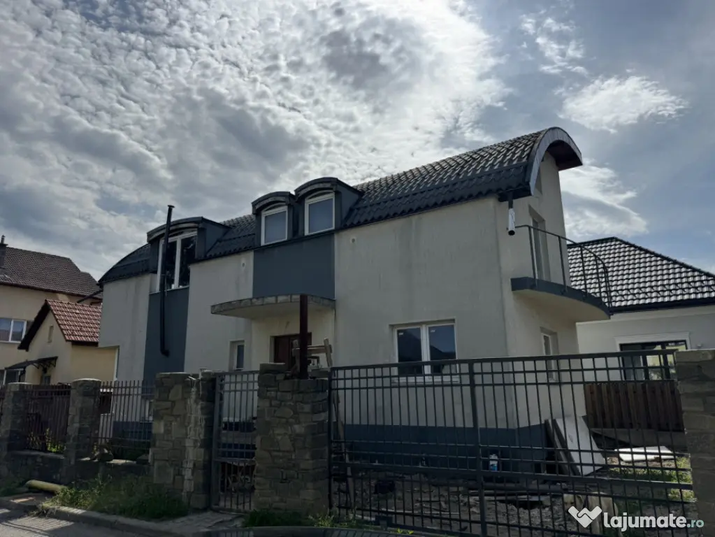 Casa individuala 17 incaperi 257 mp utili zona Someseni - Cluj-Napoca (Cluj)