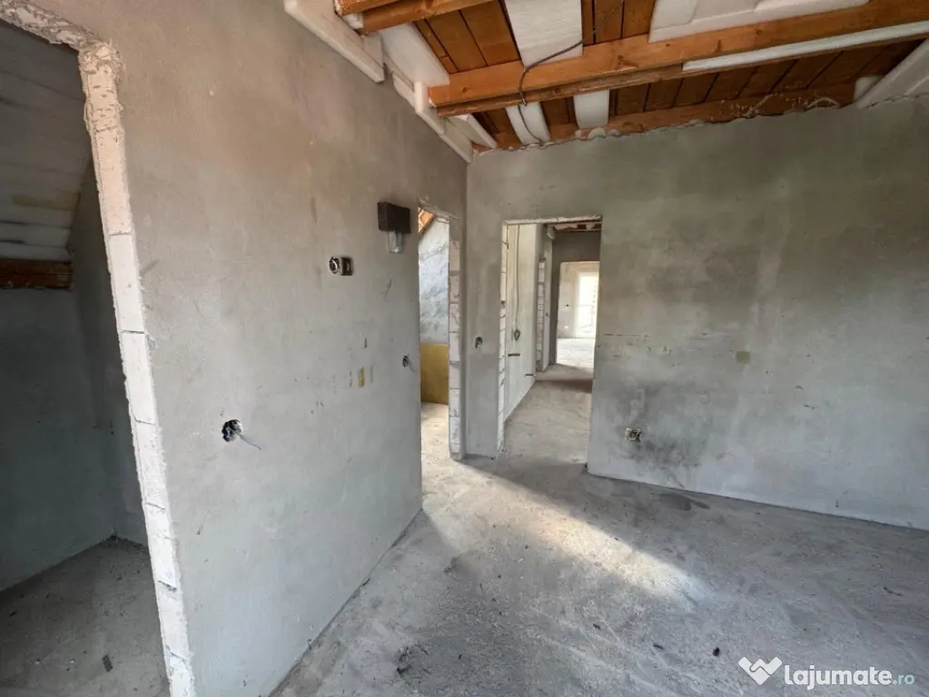 Casa individuala 17 incaperi 257 mp utili zona Someseni - Cluj-Napoca (Cluj)