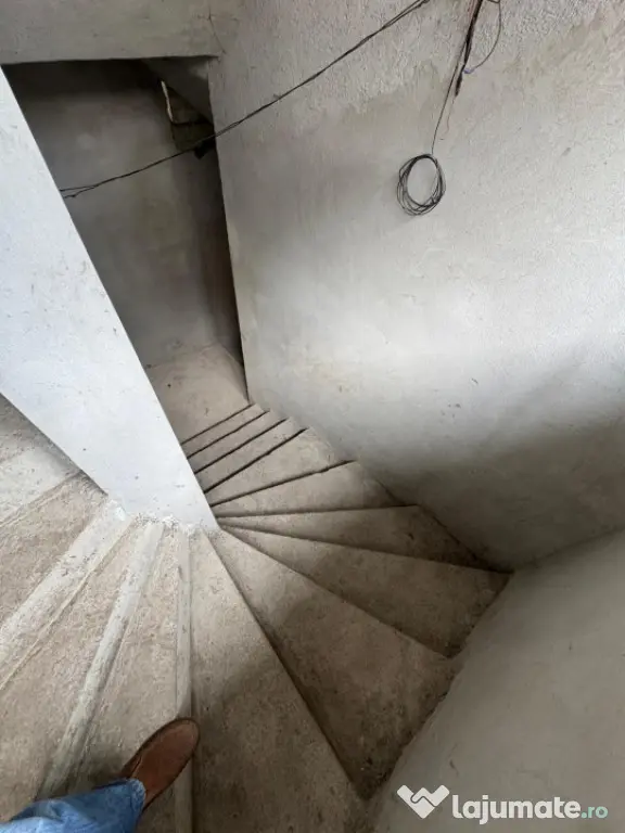 Casa individuala 17 incaperi 257 mp utili zona Someseni - Cluj-Napoca (Cluj)