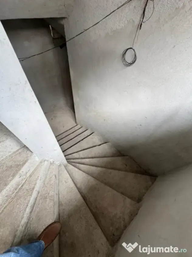 Casa individuala 17 incaperi 257 mp utili zona Someseni - Cluj-Napoca (Cluj)