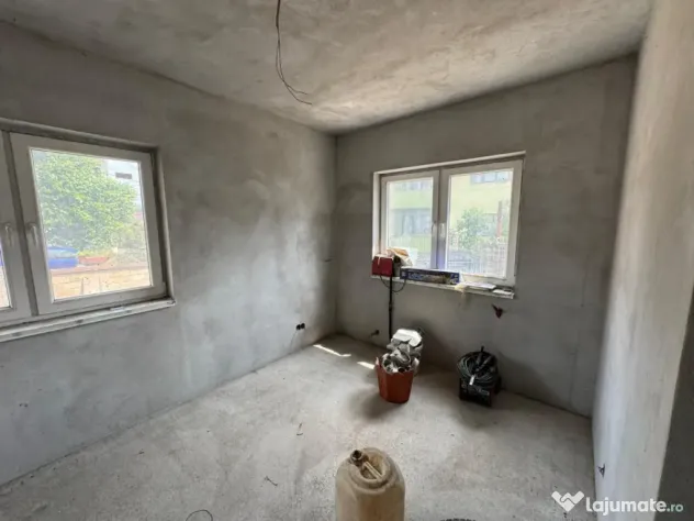 Casa individuala 17 incaperi 257 mp utili zona Someseni - Cluj-Napoca (Cluj)