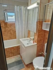 DE inchiriat apartament cu 3 camere, General. etaj 2, 450...