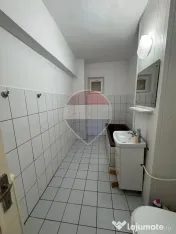 Apartament cu 3 camere in zona sud