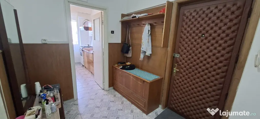 Mioritei (Restaurant Miorita)-3 camere /68 mp /etaj 1 /centrala / PVC - Bacau (Bacau)