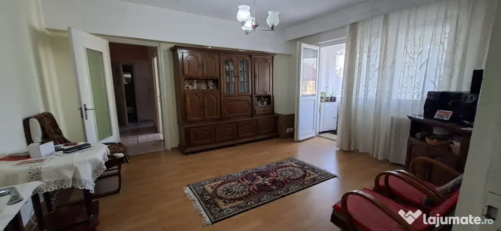 Mioritei (Restaurant Miorita)-3 camere /68 mp /etaj 1 /centrala / PVC - Bacau (Bacau)