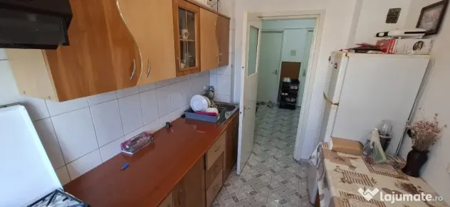 Mioritei (Restaurant Miorita)-3 camere /68 mp /etaj 1 /centrala / PVC - Bacau (Bacau)