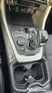 camion cu remorcă 