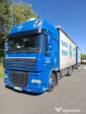 camion cu remorcă 