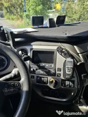 camion cu remorcă 