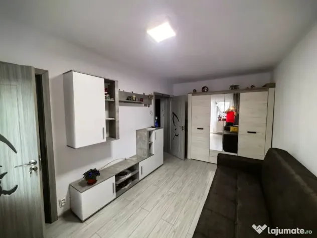 Garsoniera langa Liceul Alimentar