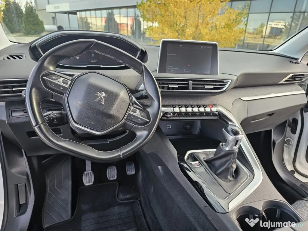 Peugeot 5008 Benzina PureTech Allure GT line pachet Euro 6