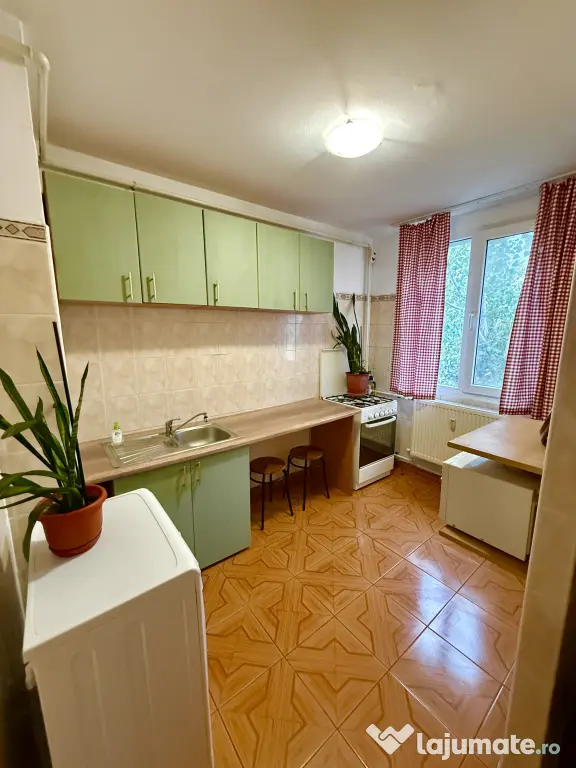 Inchiriez apartament 2 camere Politehnicii, metrou