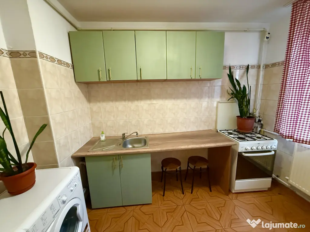 Inchiriez apartament 2 camere Politehnicii, metrou